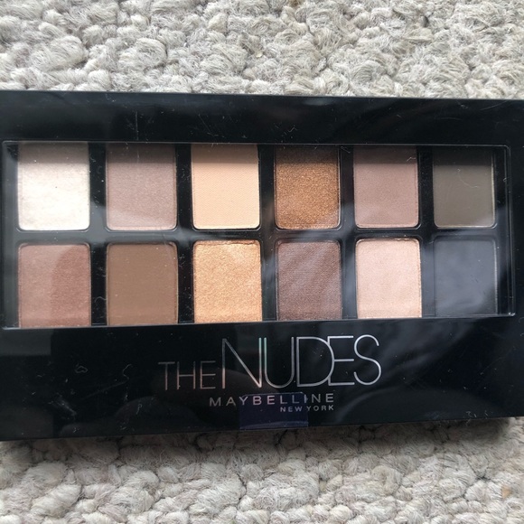 Brand New Maybelline 12 pallet eye shadow - Picture 3 of 5